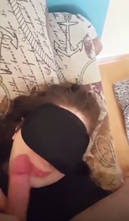 Beste’nin Gözünü Kapamış Sakso Çektiriyor.. “Beste Videomu Çekiyon Lan Göt” Diyor