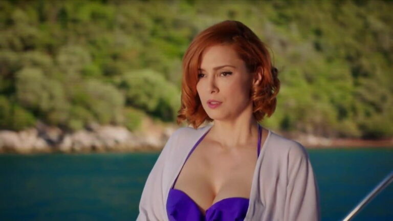 mor bikini mine tugay